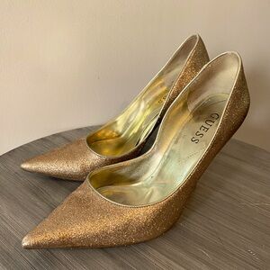 GUESS GOLD SPARKLE HEEL